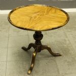 933 3170 LAMP TABLE
